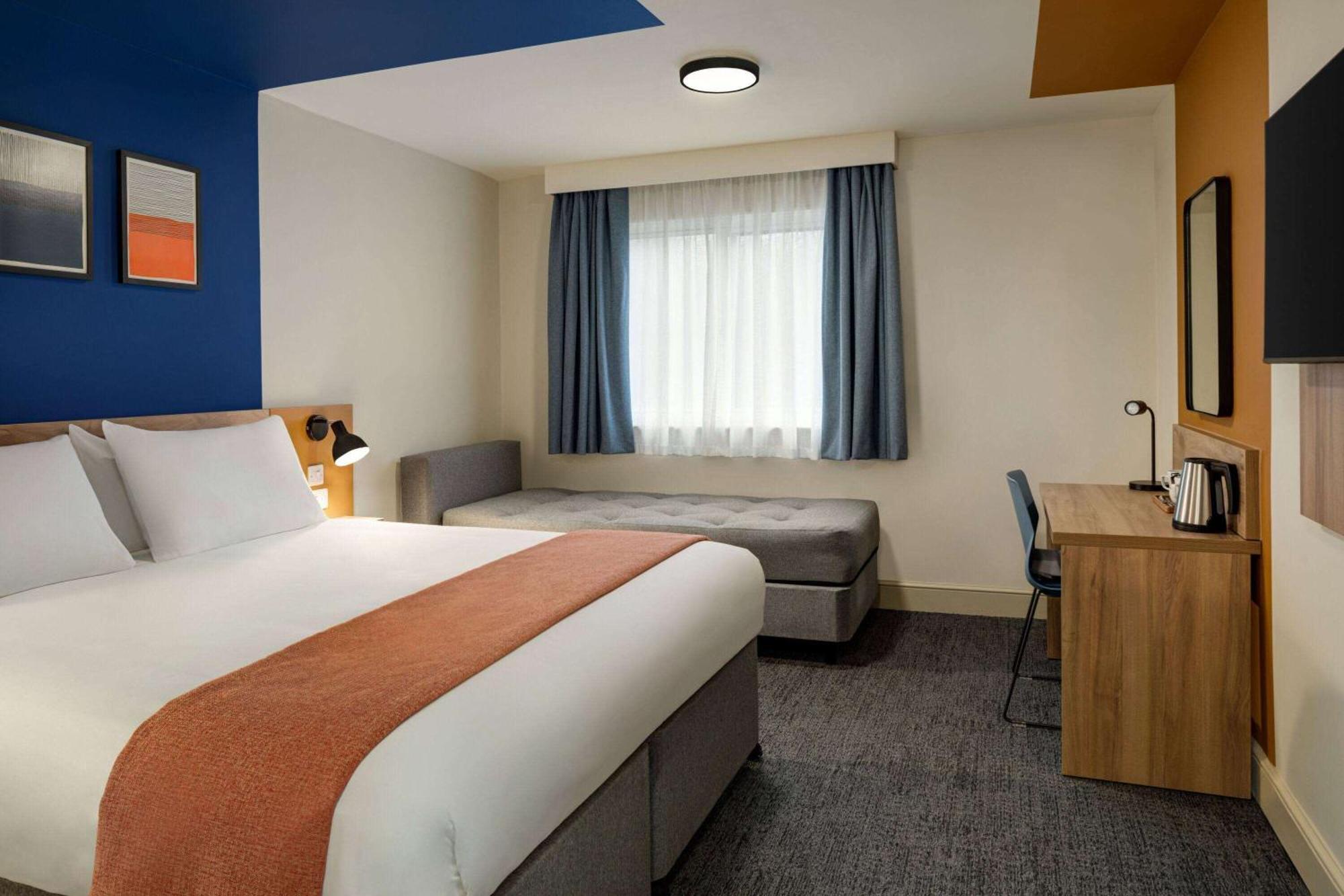 Days Inn Chesterfield - Tibshelf Exterior photo